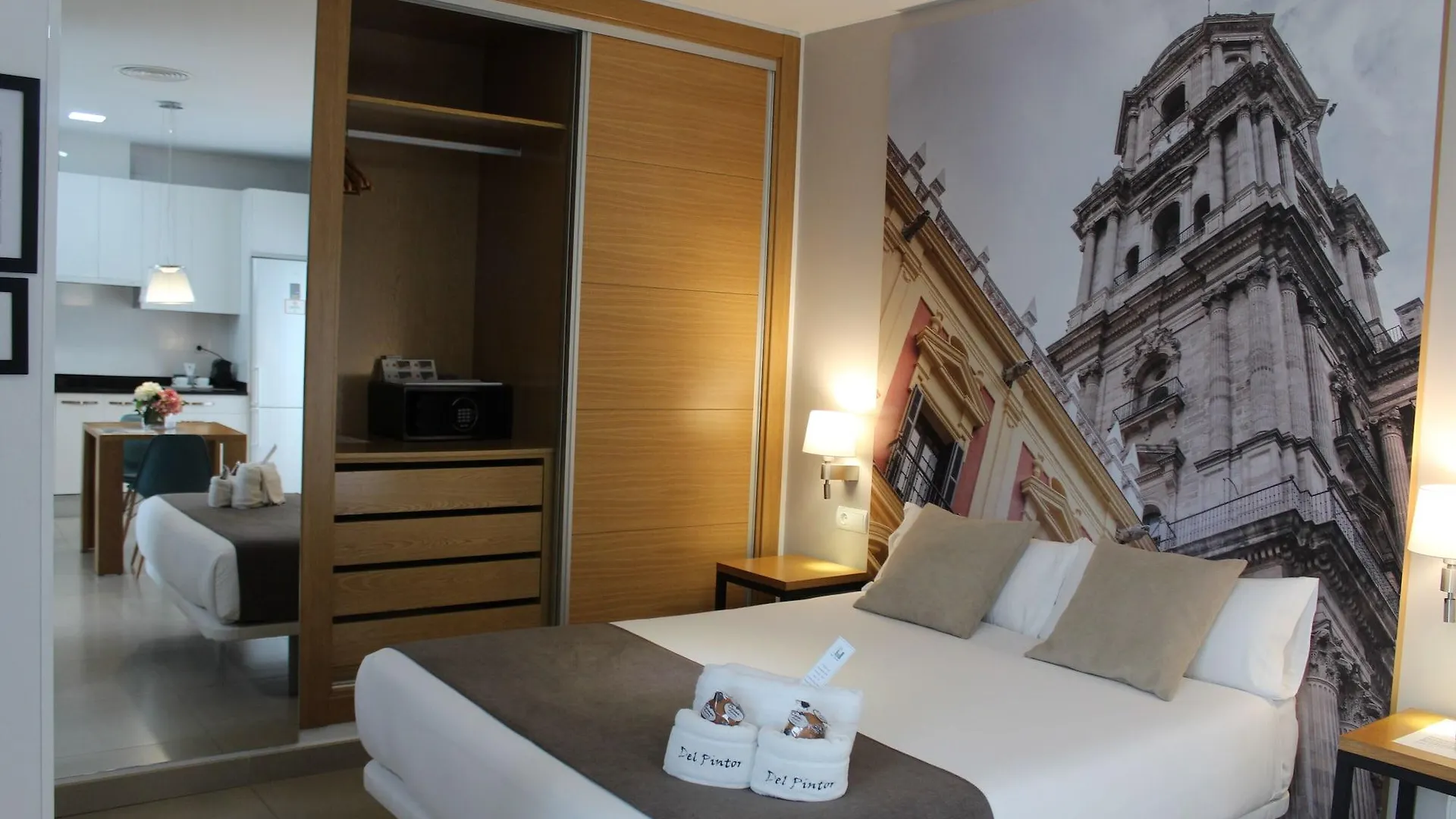 *** Aparthotel Suites Del Pintor Malaga Spain
