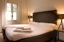 Suites Del Pintor Malaga Aparthotel