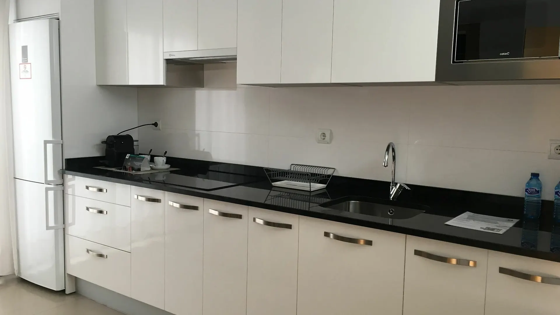 Suites Del Pintor Malaga 3*,